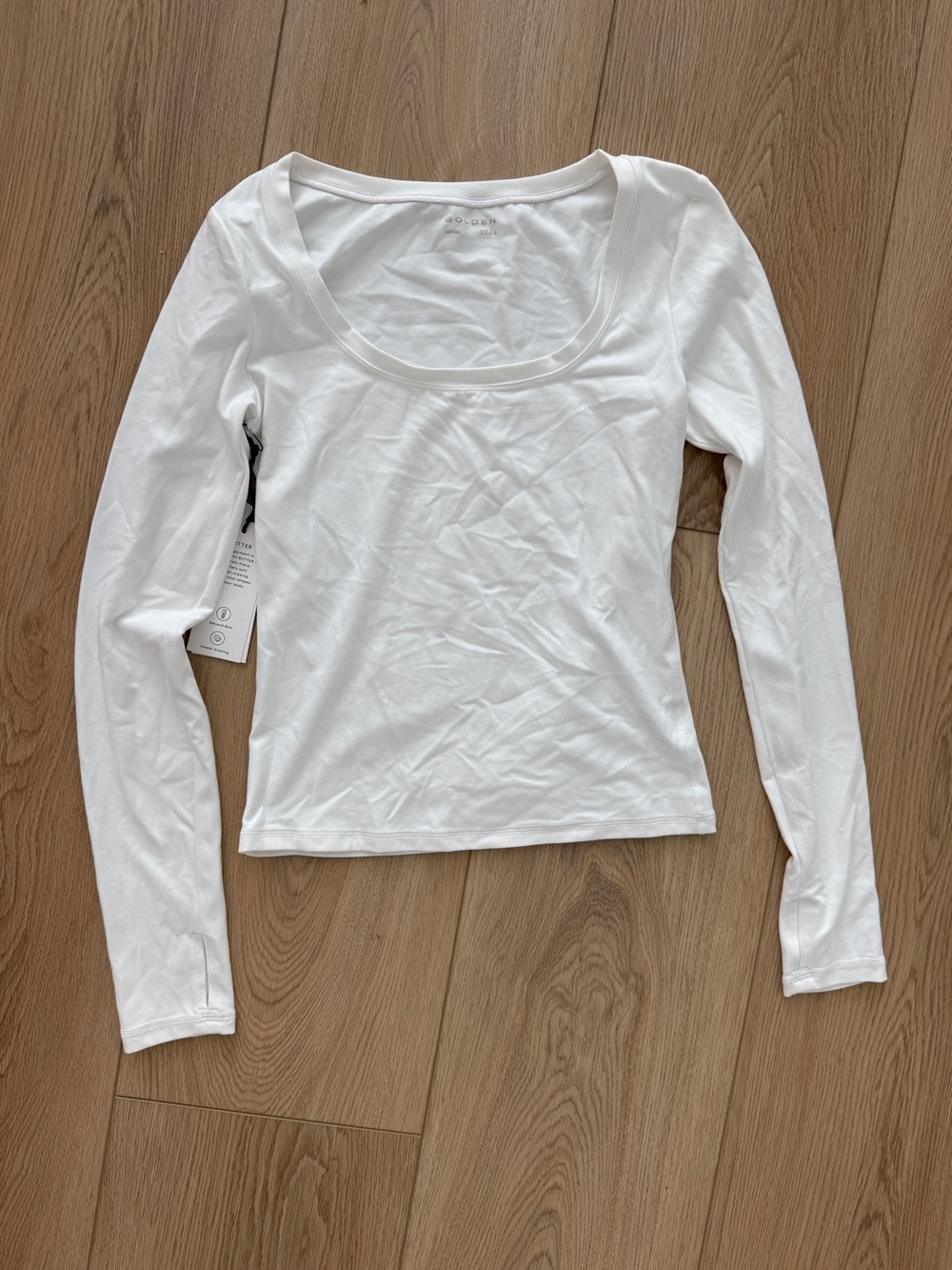 Women's White Scoop Neck Long-Sleeve Top